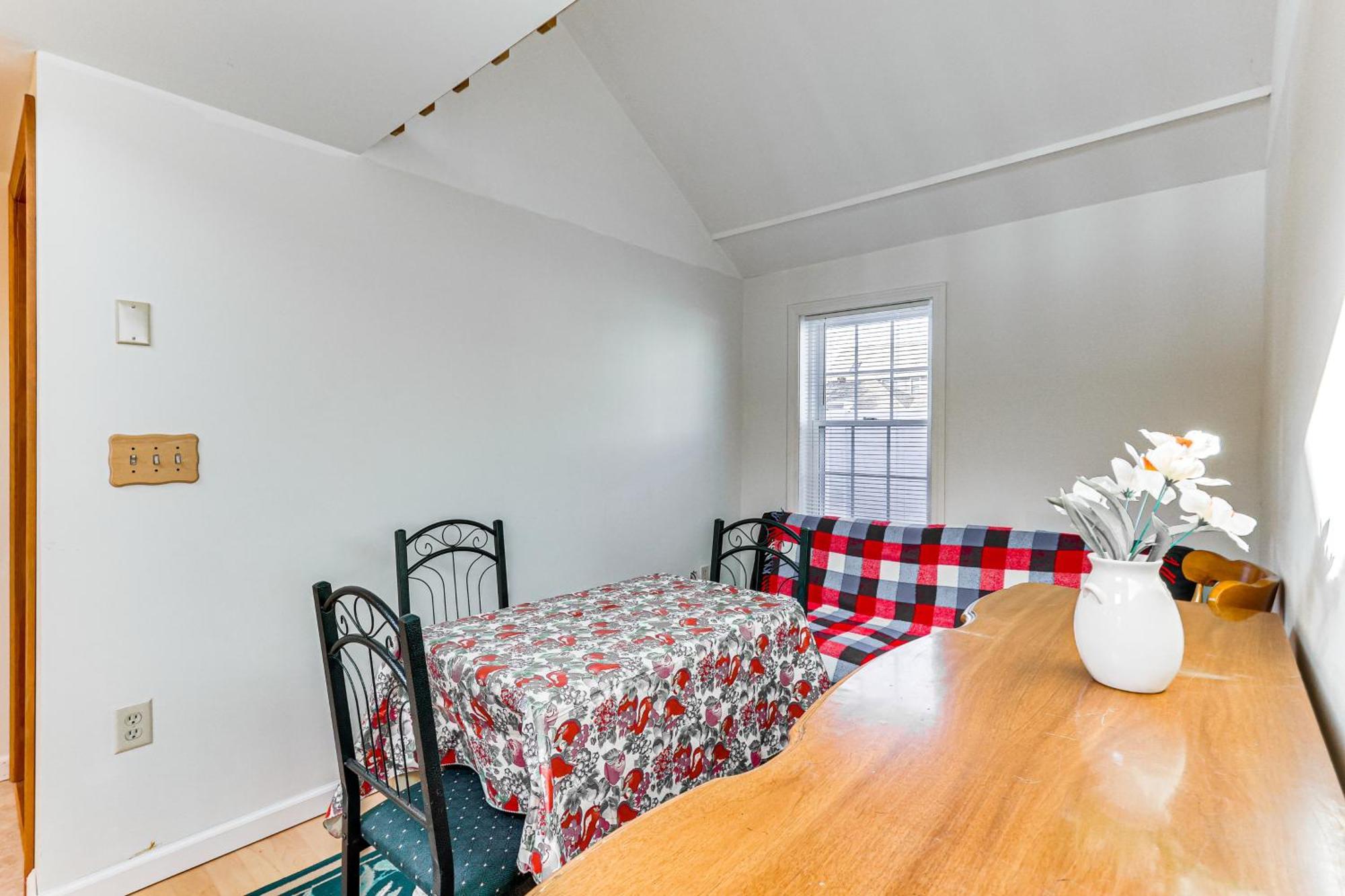 Charming Old Lyme Cottage, Steps To Private Beach! Kültér fotó