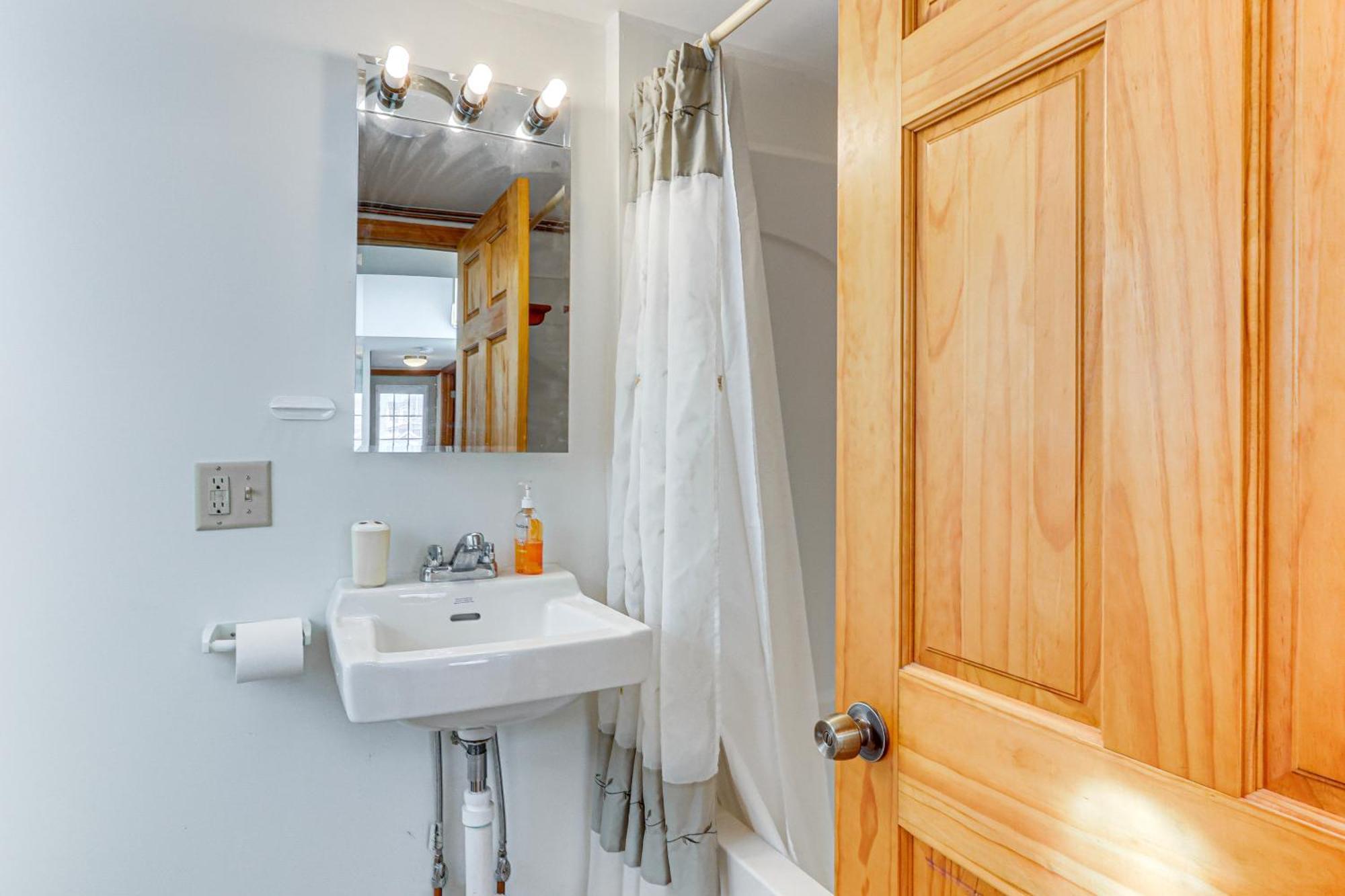 Charming Old Lyme Cottage, Steps To Private Beach! Kültér fotó